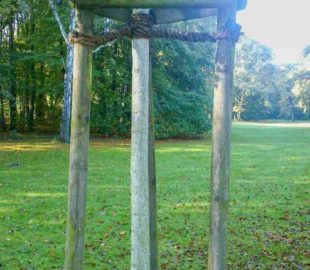 подвязка и притенка растений